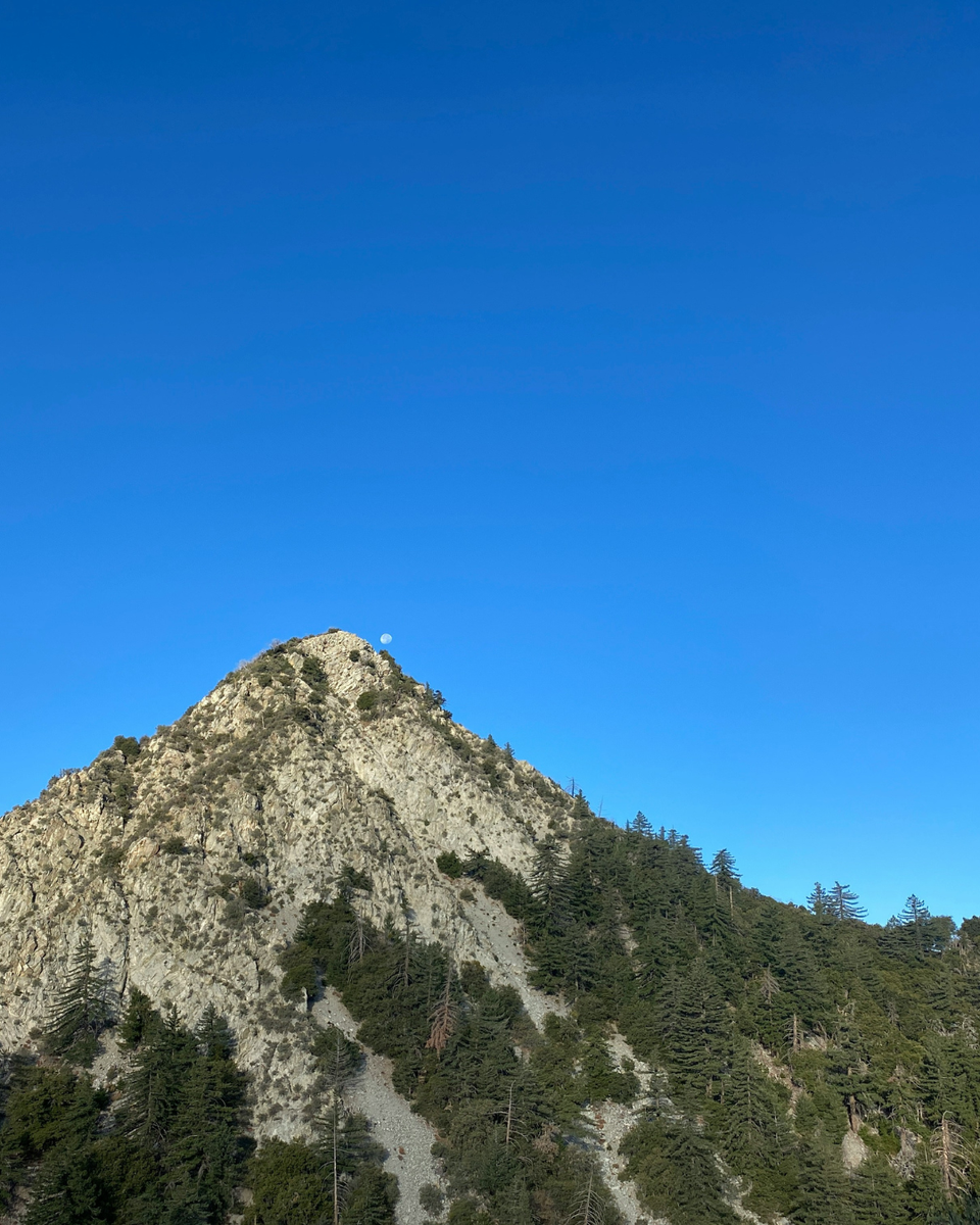Top 10 Hiking Routes  in LA: Where to Find the Best LA Hiking Trails