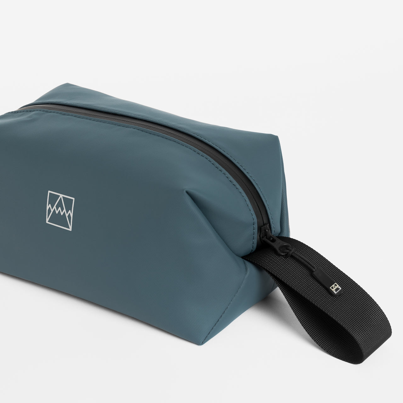 Recycled Plastic Wash Bag in Tasmin Blue