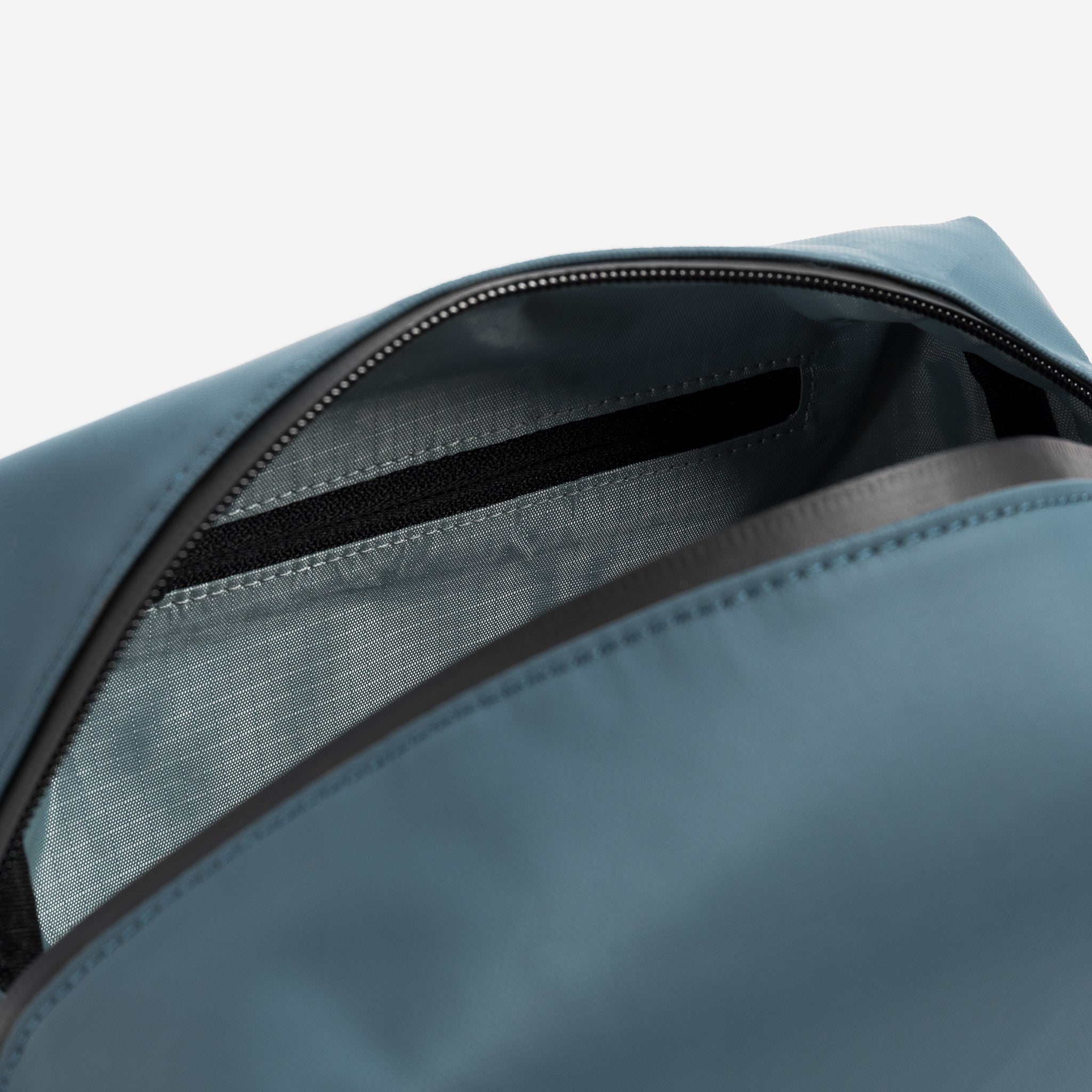 Recycled Plastic Wash Bag in Tasmin Blue close up open