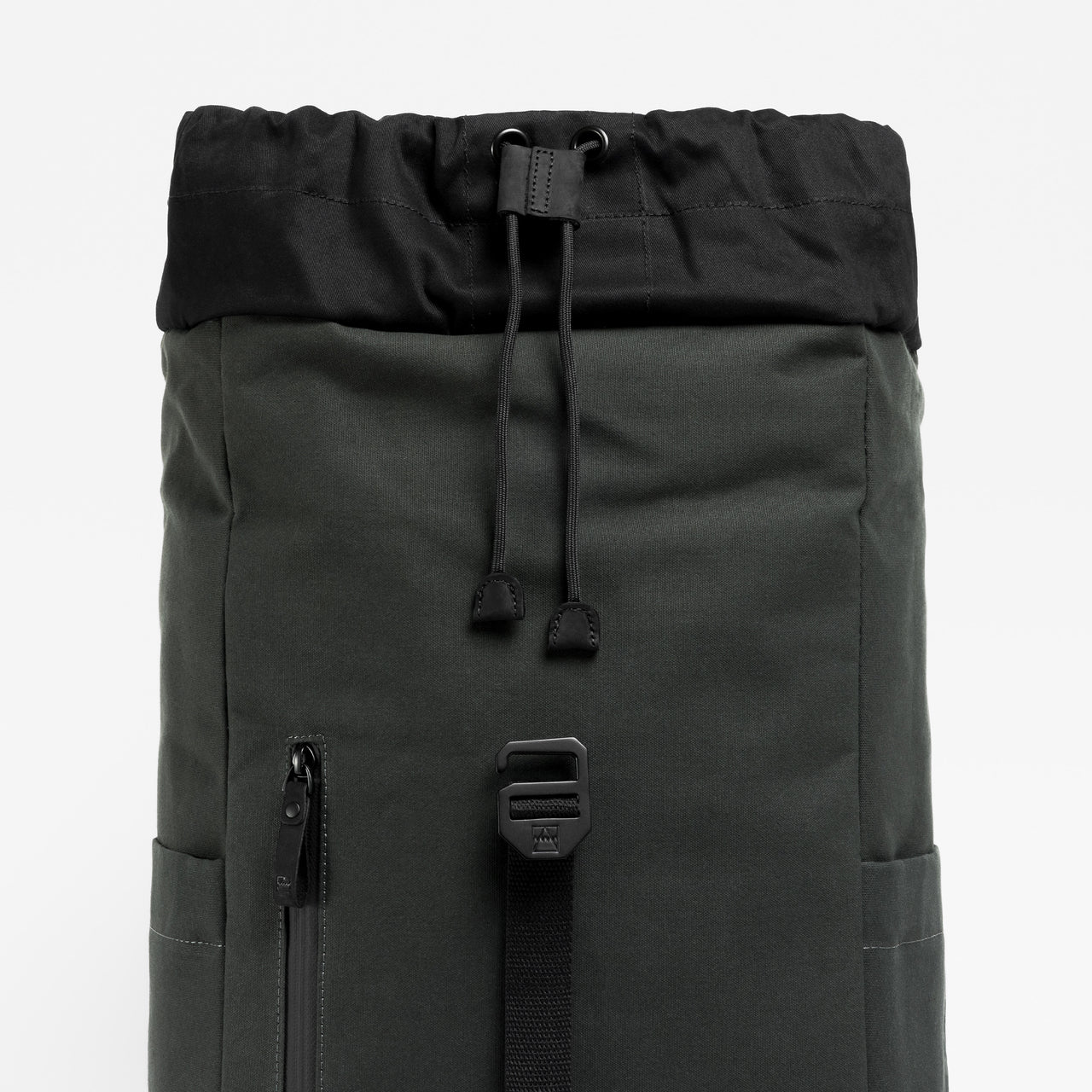 A studio shot of the drawstring closure on the Backpack 20L in Pirate