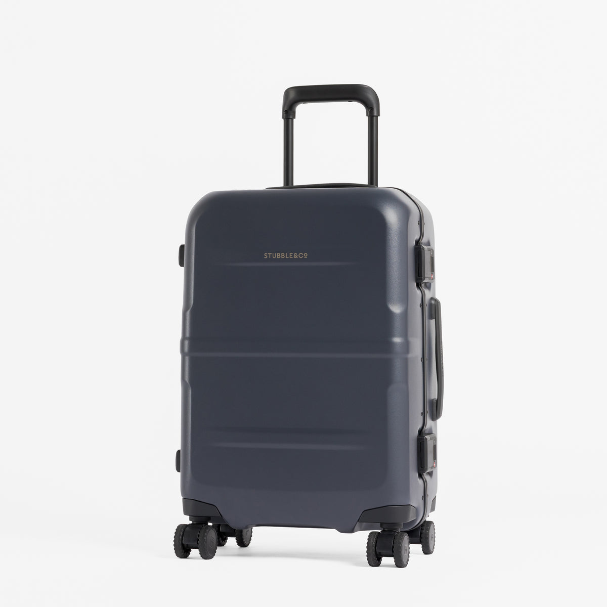 A studio shot of the front of the Hardshell Pro 40L in Midnight Blue