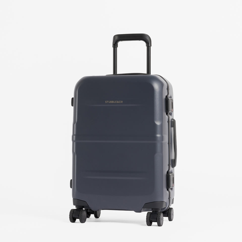 A studio shot of the front of the Hardshell Pro 40L in Midnight Blue