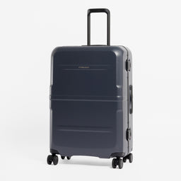 A studio shot of the front of the Hardshell Pro 95L in Midnight Blue
