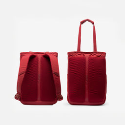 A studio shot showing the back panel of the Magma Motion Tote Pack 18L with the straps up as a tote bag and the shoudler straps as a backpack