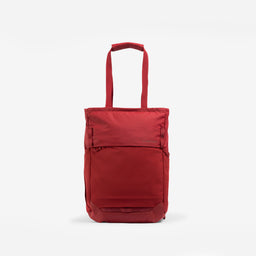 A studio shot of the front of the Magma Motion Tote Pack 18L with the tote bag straps up