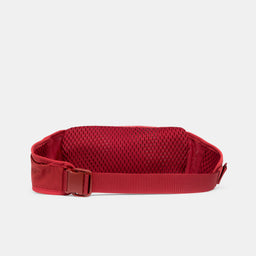 A studio shot of the back and quick release clip on the Magma Motion Waist Pack 2L