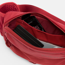 A studio shot of the interior pockets of the Magma Motion Waist Pack 2L