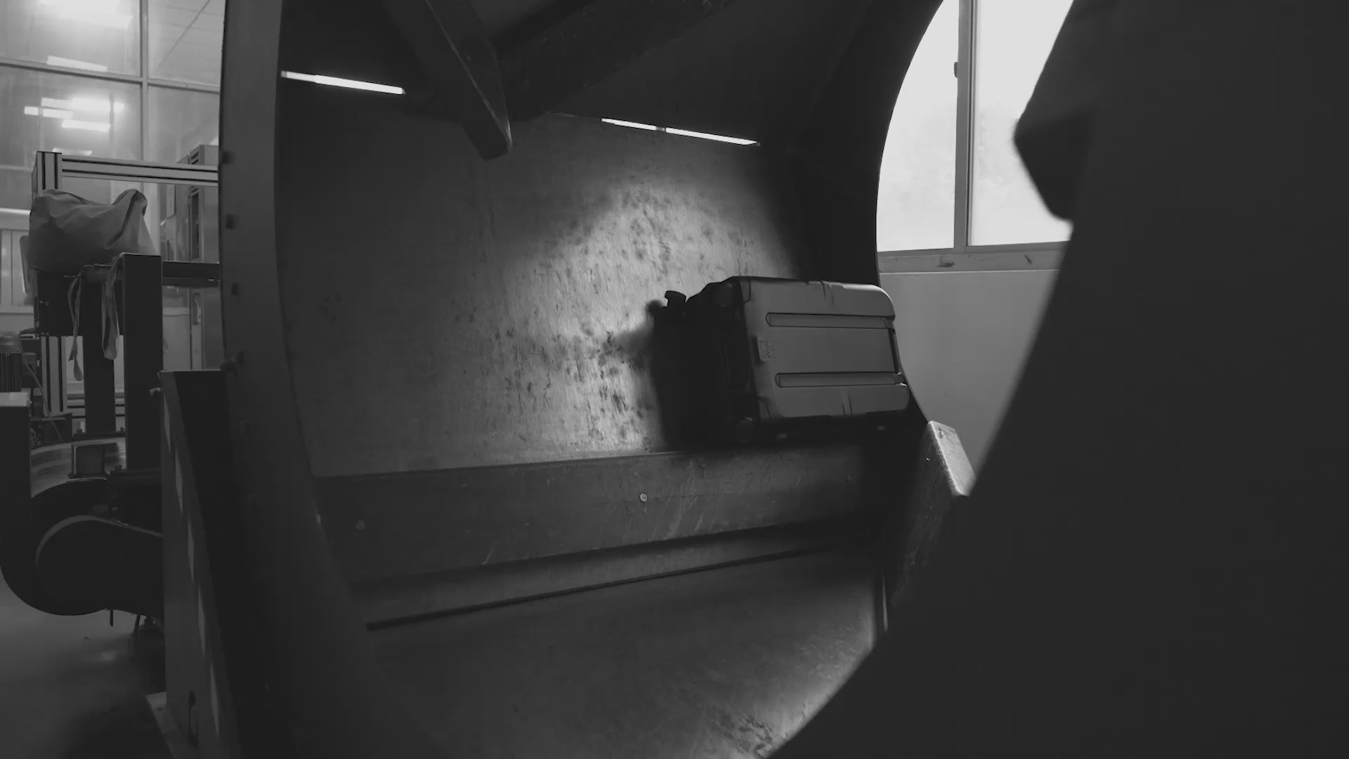 testing hardshell suitcase
