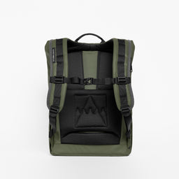 A studio shot of the back panel and straps on the Roll Top 15l in Urban Green