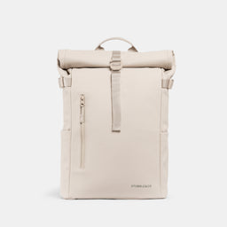 The front of the Roll Top 20L in Tonal Sand