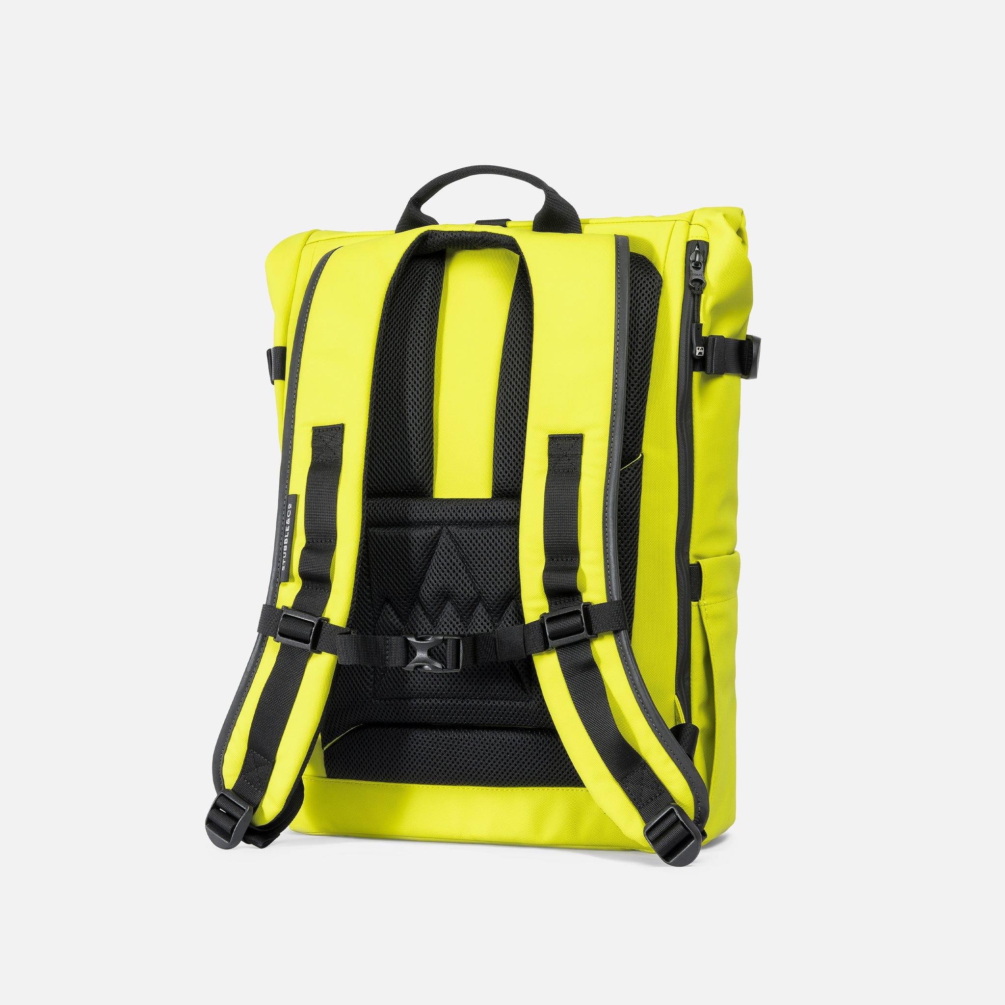 A studio shot of the back panel and adjustable chest strap on the Volt Roll Top 20L