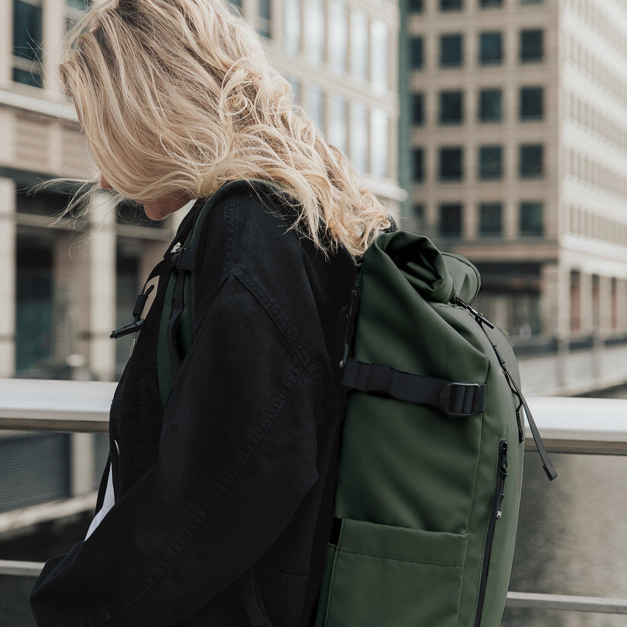 Women wearing The Roll Top in Urban Green