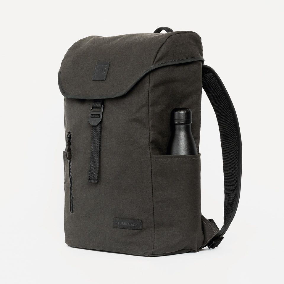 The Backpack in Pirate grey water bottle pocket