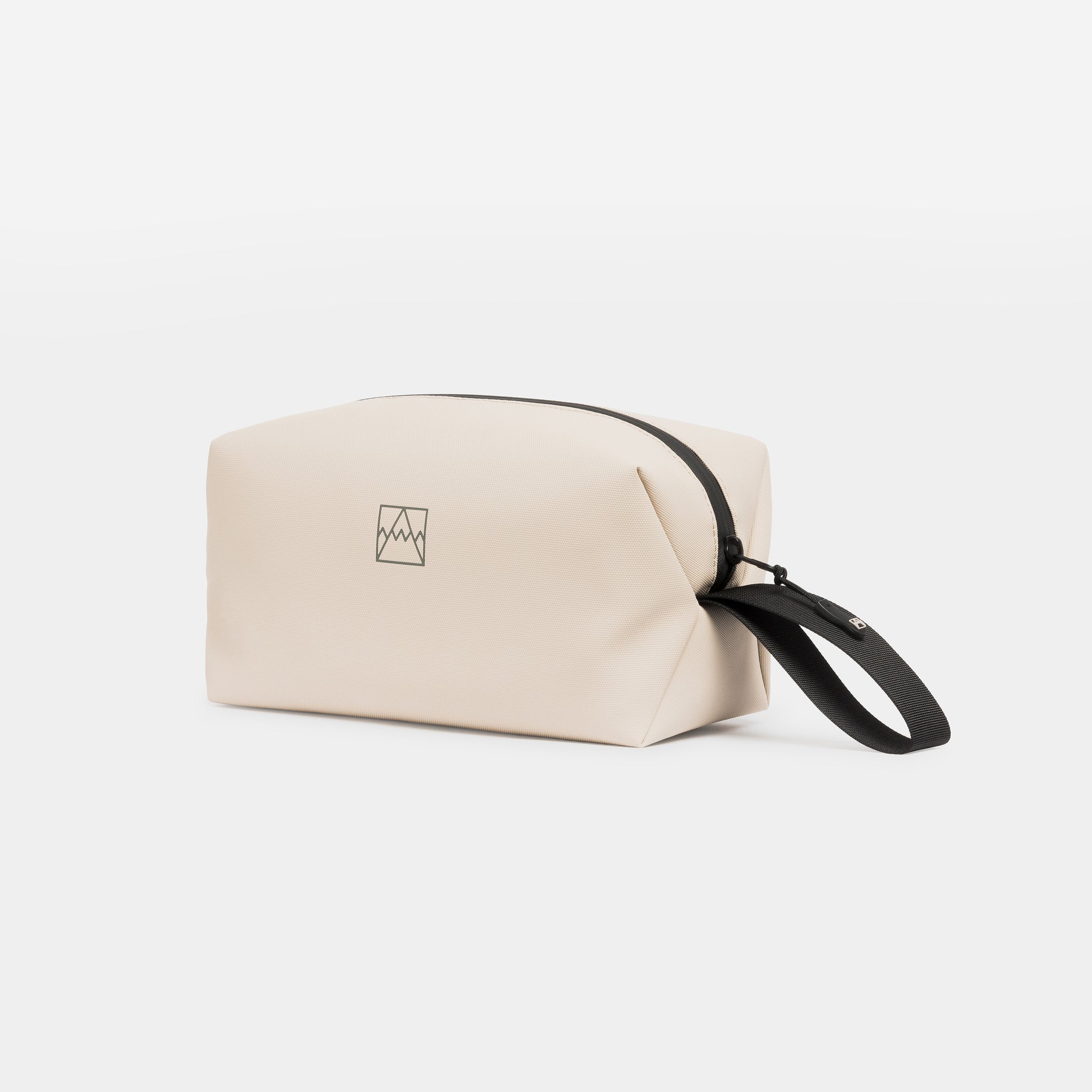 A studio shot of the front of the Sand Wash Bag