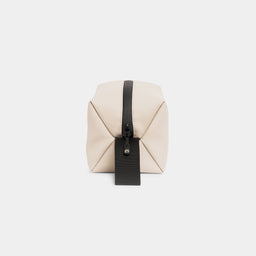 A studio shot of the end and loop handle on the Sand Wash Bag