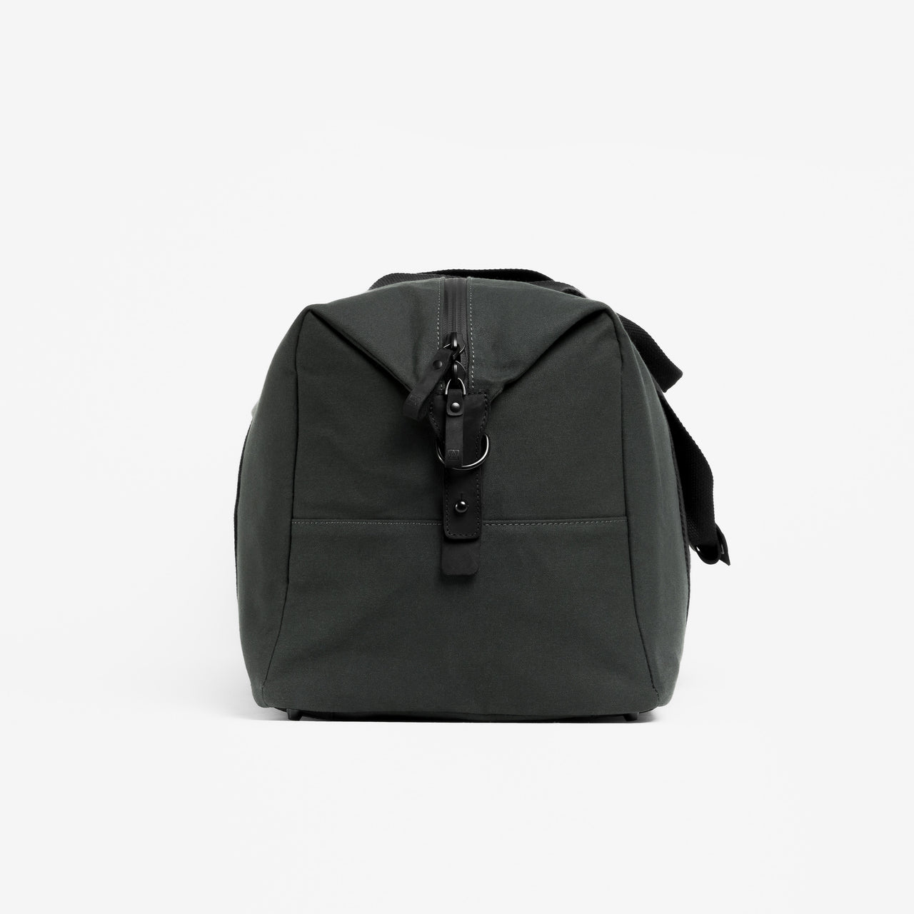 a studio shot of the end of the Weekender 30L in Pirate