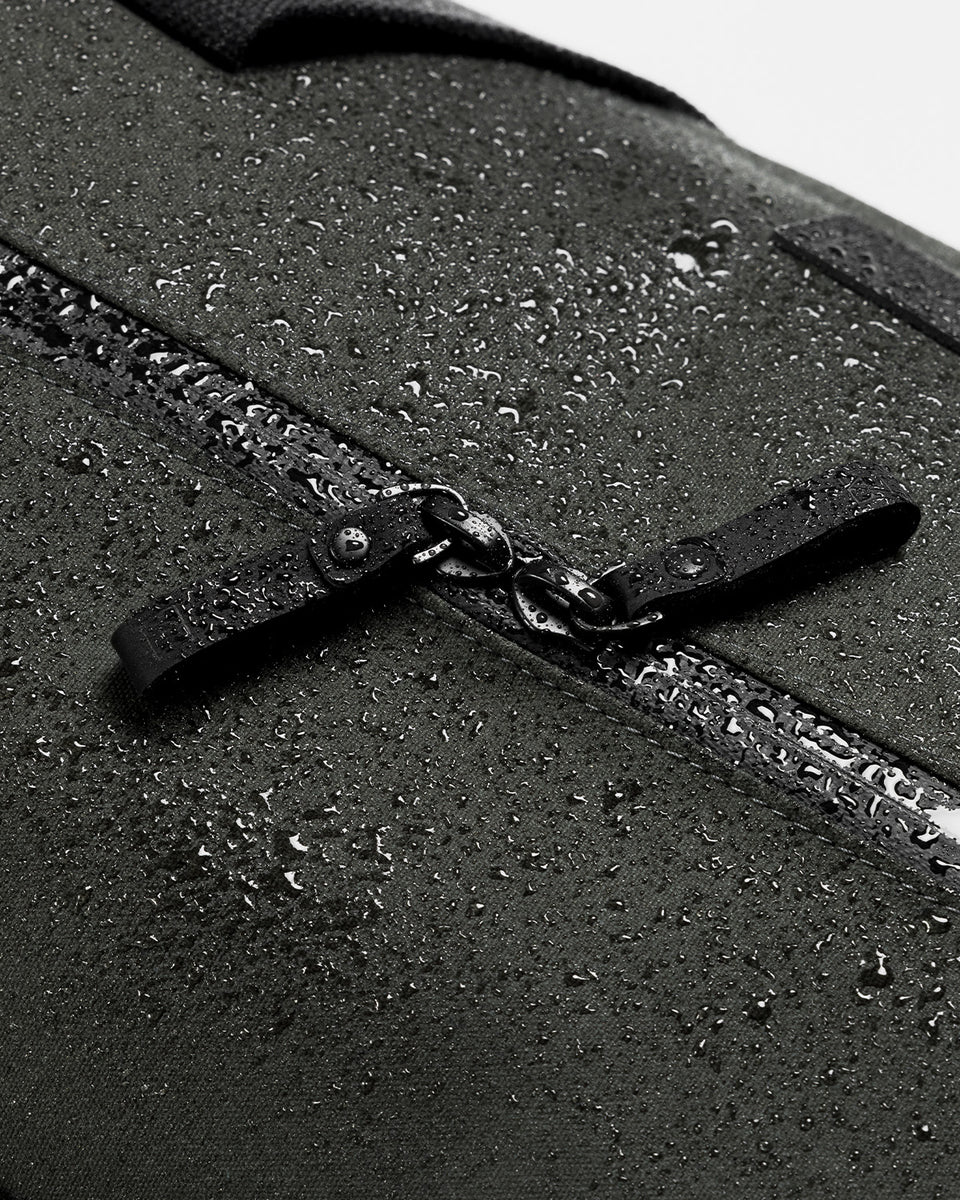 A studio shot of the water-resistant material and new zips on the weekender duffel 30l