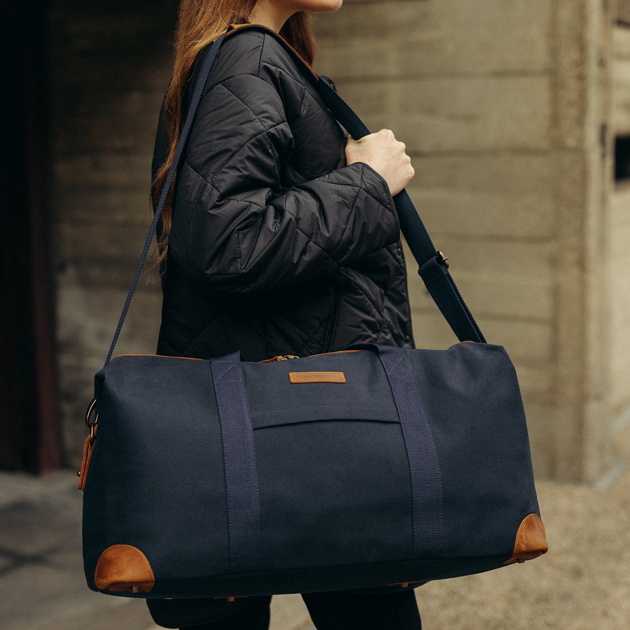 The Weekender duffle bag in Navy
