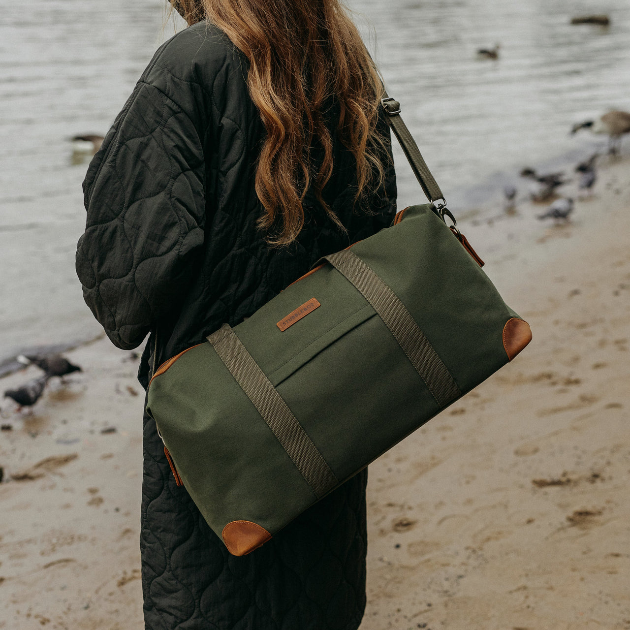 The Weekender duffle bag in Olive