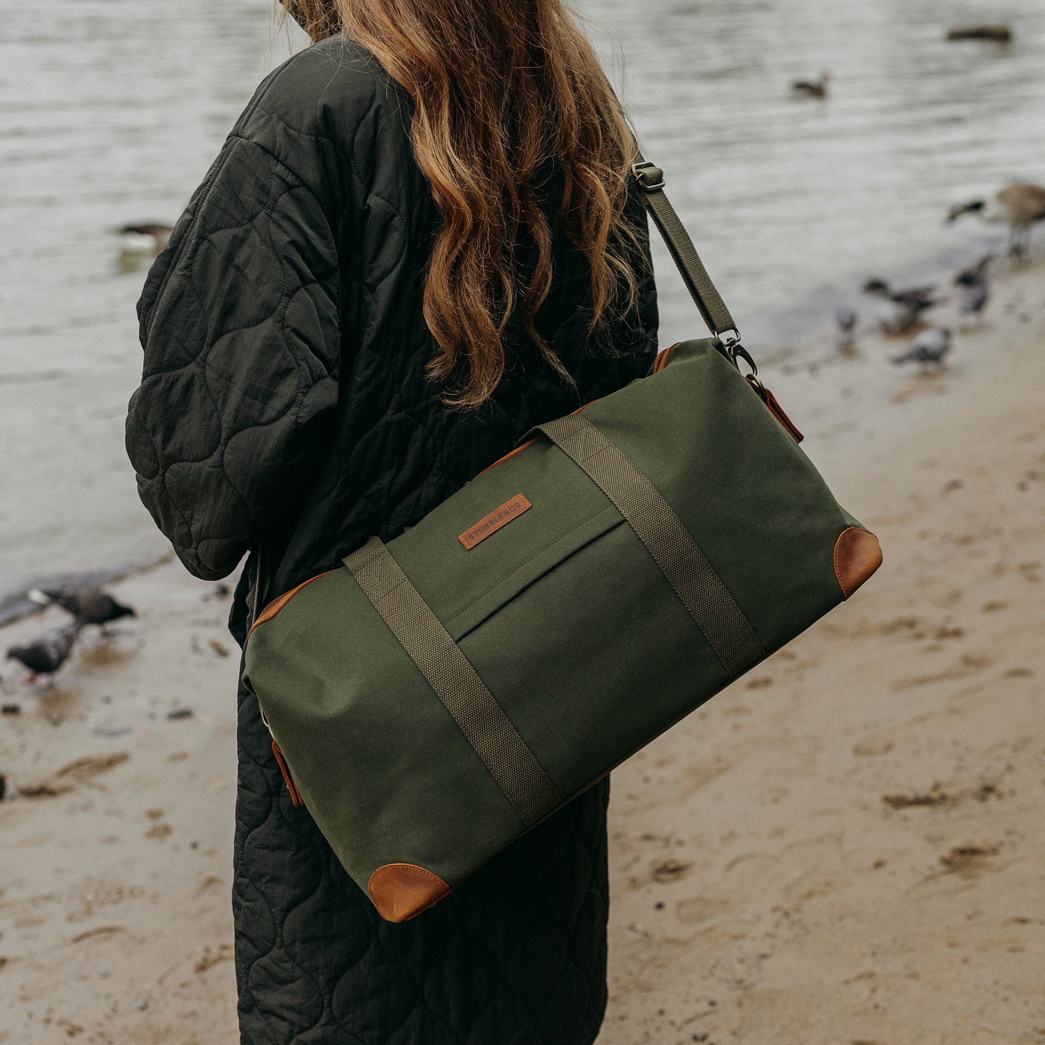 The Weekender duffle bag in Olive